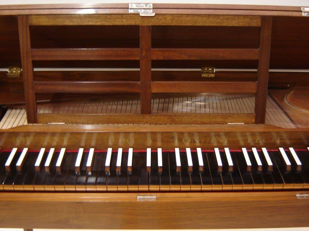 M1776 John Morley 5 Octave Clavichord Walnut circa 1969 | BADA